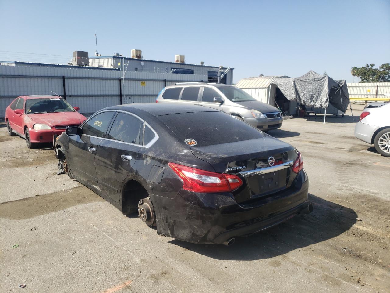 Photo 3 from auction – 2017 NISSAN ALTIMA with VIN 1N4AL3AP4HN344752