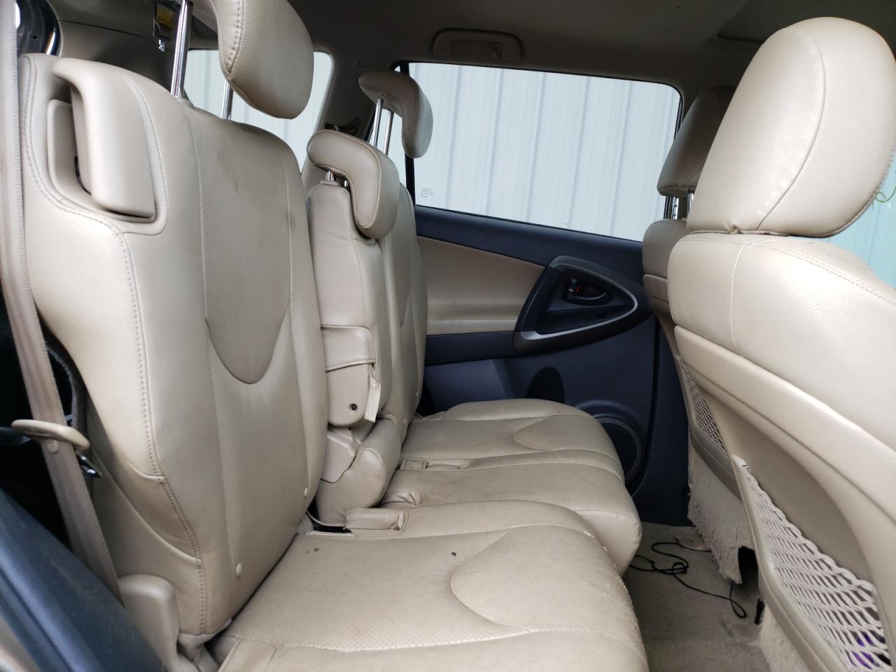 Photo 6 from auction – 2011 TOYOTA RAV4 LIMIT with VIN 2T3DK4DV0BW041705
