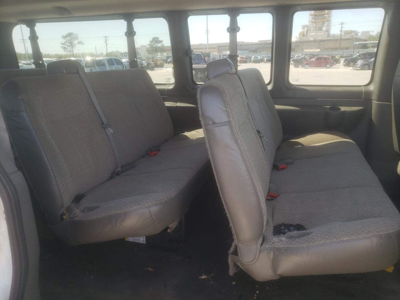 Photo 6 from auction – 2014 CHEVROLET EXPRESS G3 with VIN 1GAZG1FG0E1158040