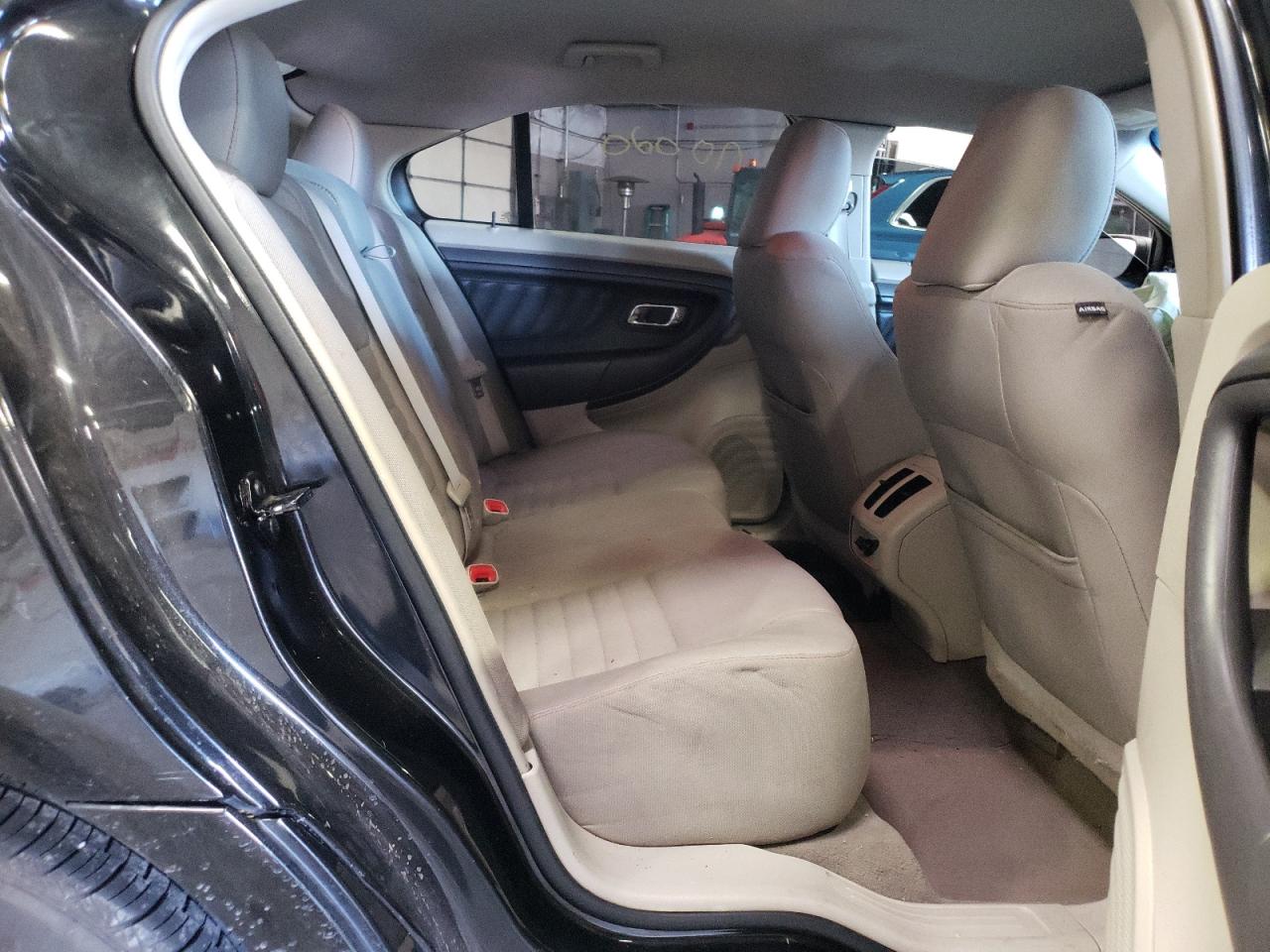 Photo 6 from auction – 2010 FORD TAURUS SE with VIN 1FAHP2DW0AG141898