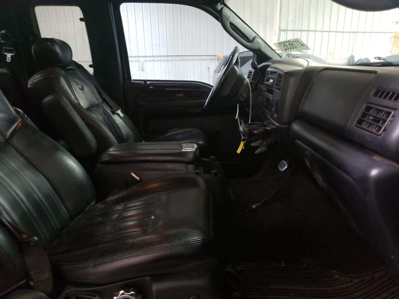 Photo 5 from auction – 2004 FORD F250 SUPER with VIN 1FTNX21P14EC50977