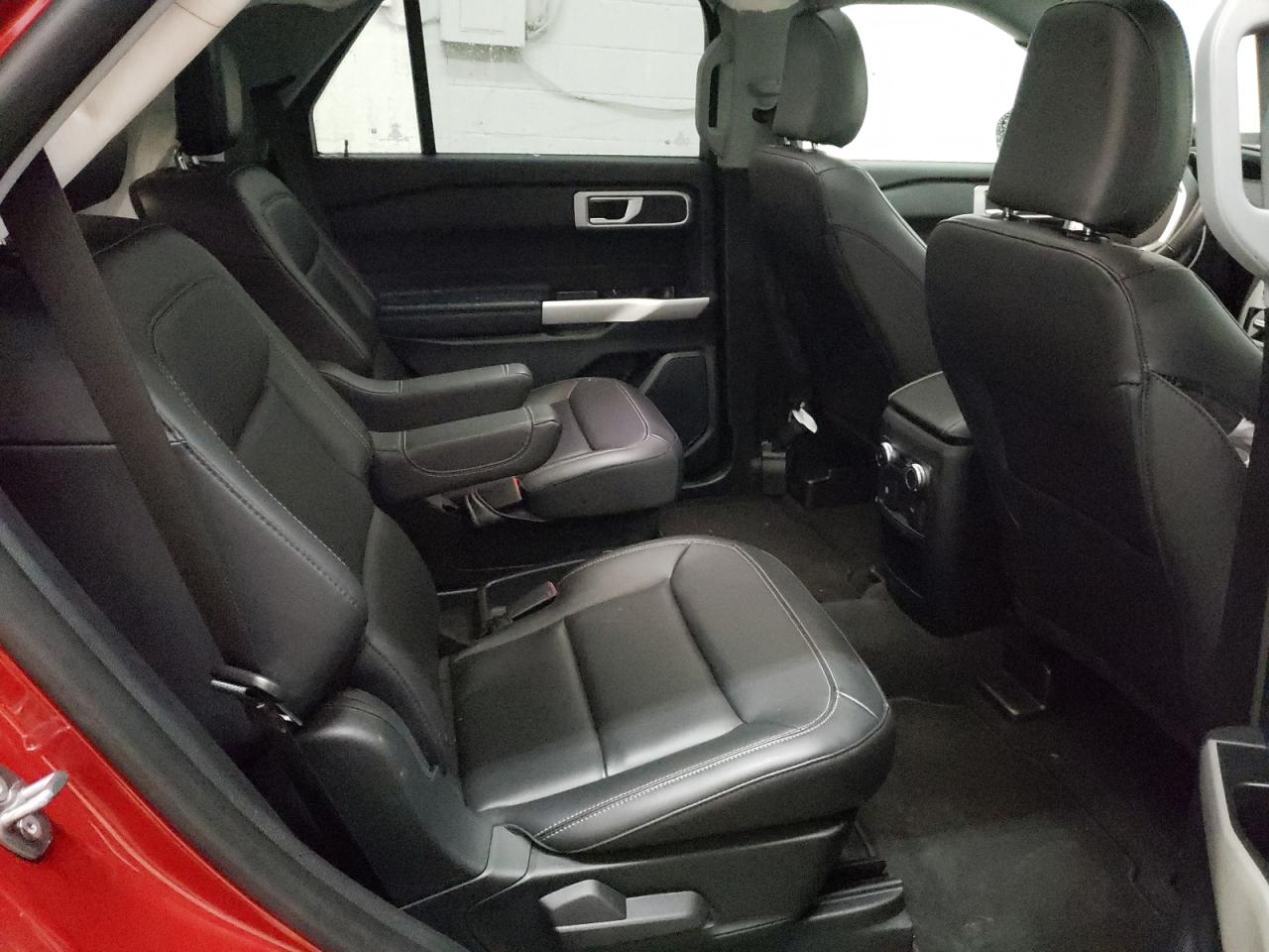 Photo 6 from auction – 2021 FORD EXPLORER X with VIN 1FMSK8DHXMGA76982