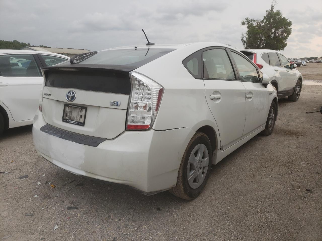 Photo 4 from auction – 2011 TOYOTA PRIUS with VIN JTDKN3DU2B0315376