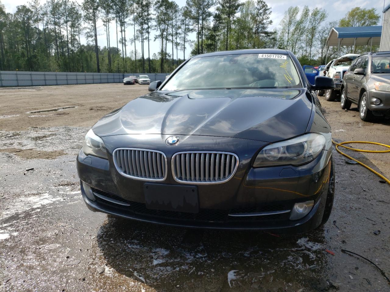 Photo 9 from auction – 2011 BMW 550 I with VIN WBAFR9C52BC270597