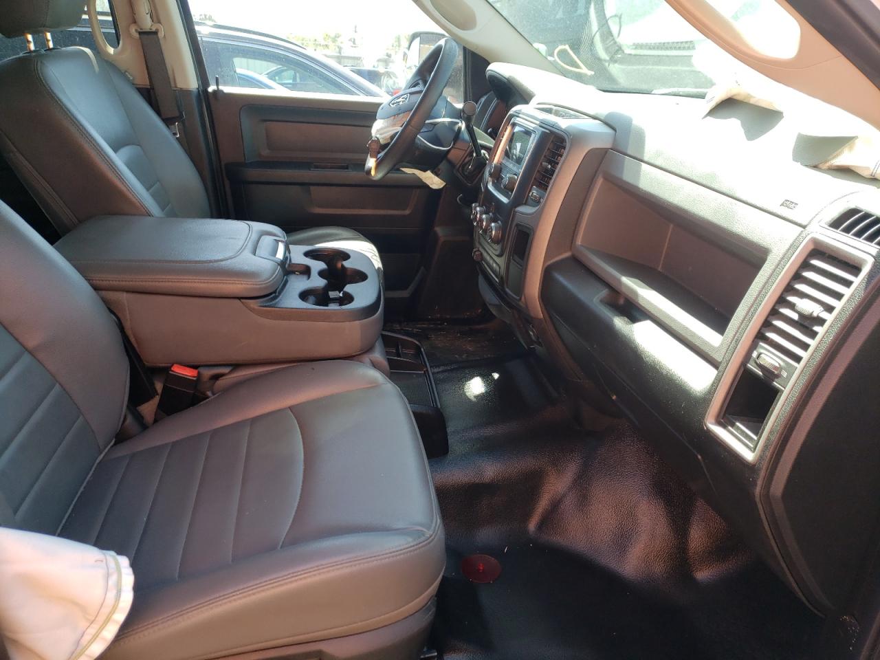 Photo 5 from auction – 2018 RAM 2500 ST with VIN 3C6UR5CL4JG359883