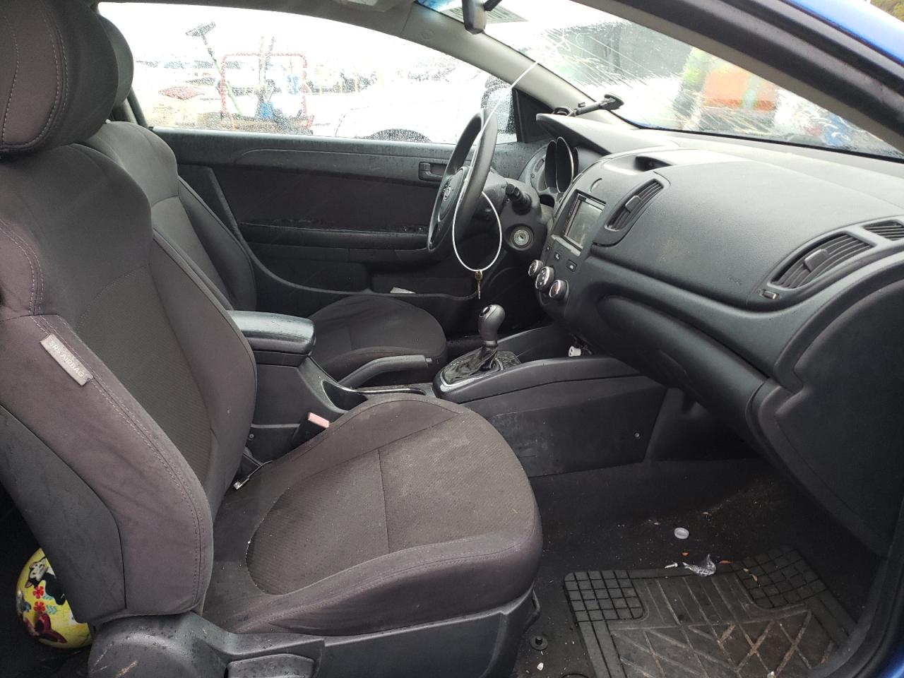 Photo 5 from auction – 2011 KIA FORTE EX with VIN KNAFU6A21B5390157