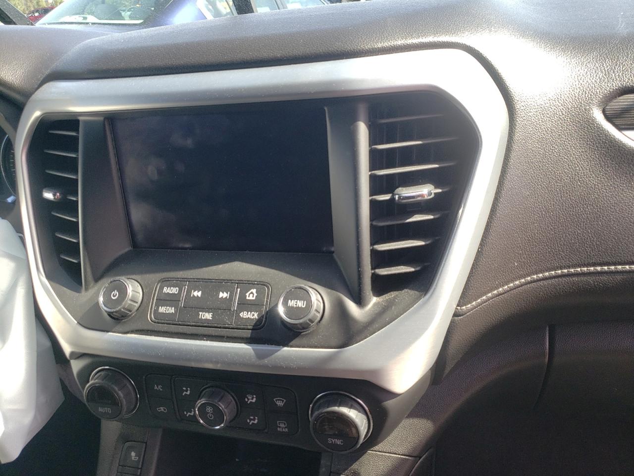 Photo 9 from auction – 2017 GMC ACADIA SLT with VIN 1GKKNMLS3HZ197451