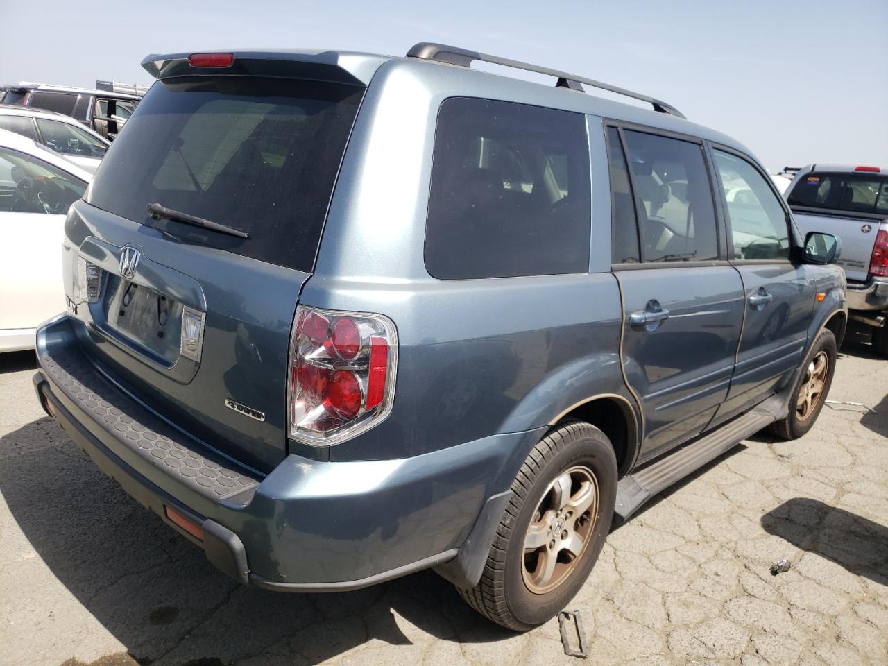 Photo 4 from auction – 2006 HONDA PILOT EX with VIN 2HKYF18456H538073