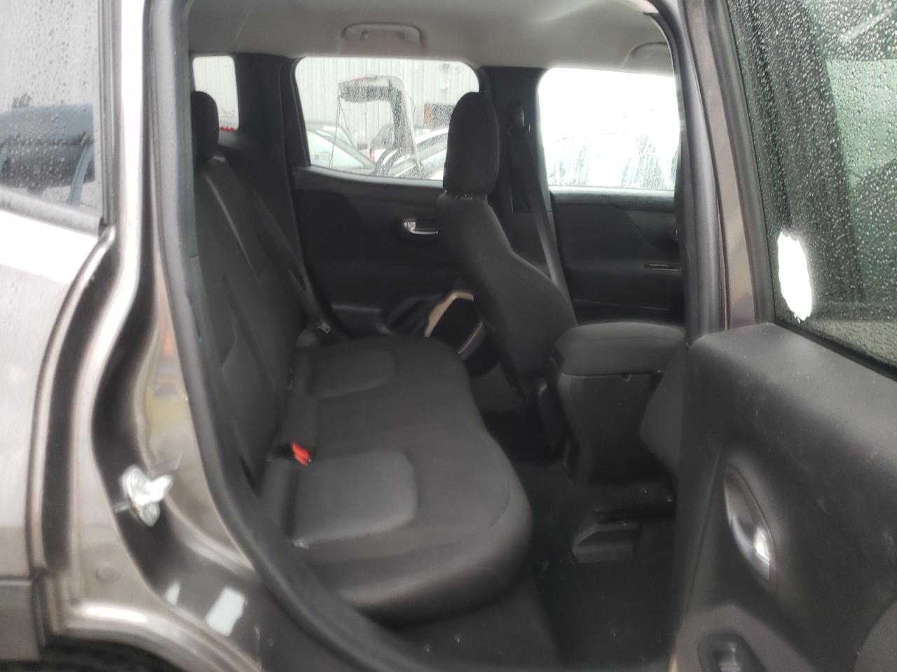 Photo 6 from auction – 2017 JEEP RENEGADE L with VIN ZACCJBBB5HPG33667