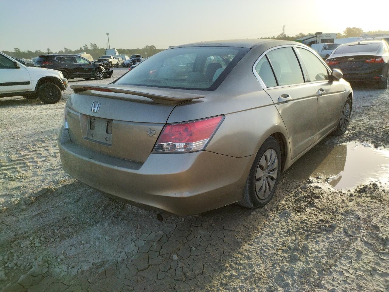 Photo 4 from auction – 2008 HONDA ACCORD LX with VIN JHMCP26368C076563