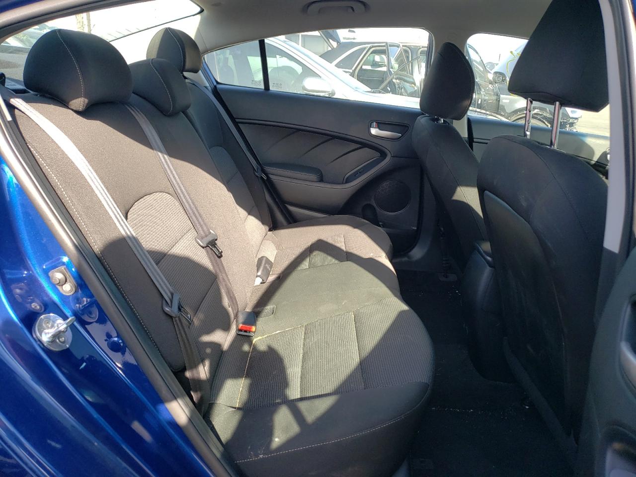 Photo 6 from auction – 2018 KIA FORTE LX with VIN 3KPFK4A71JE186888