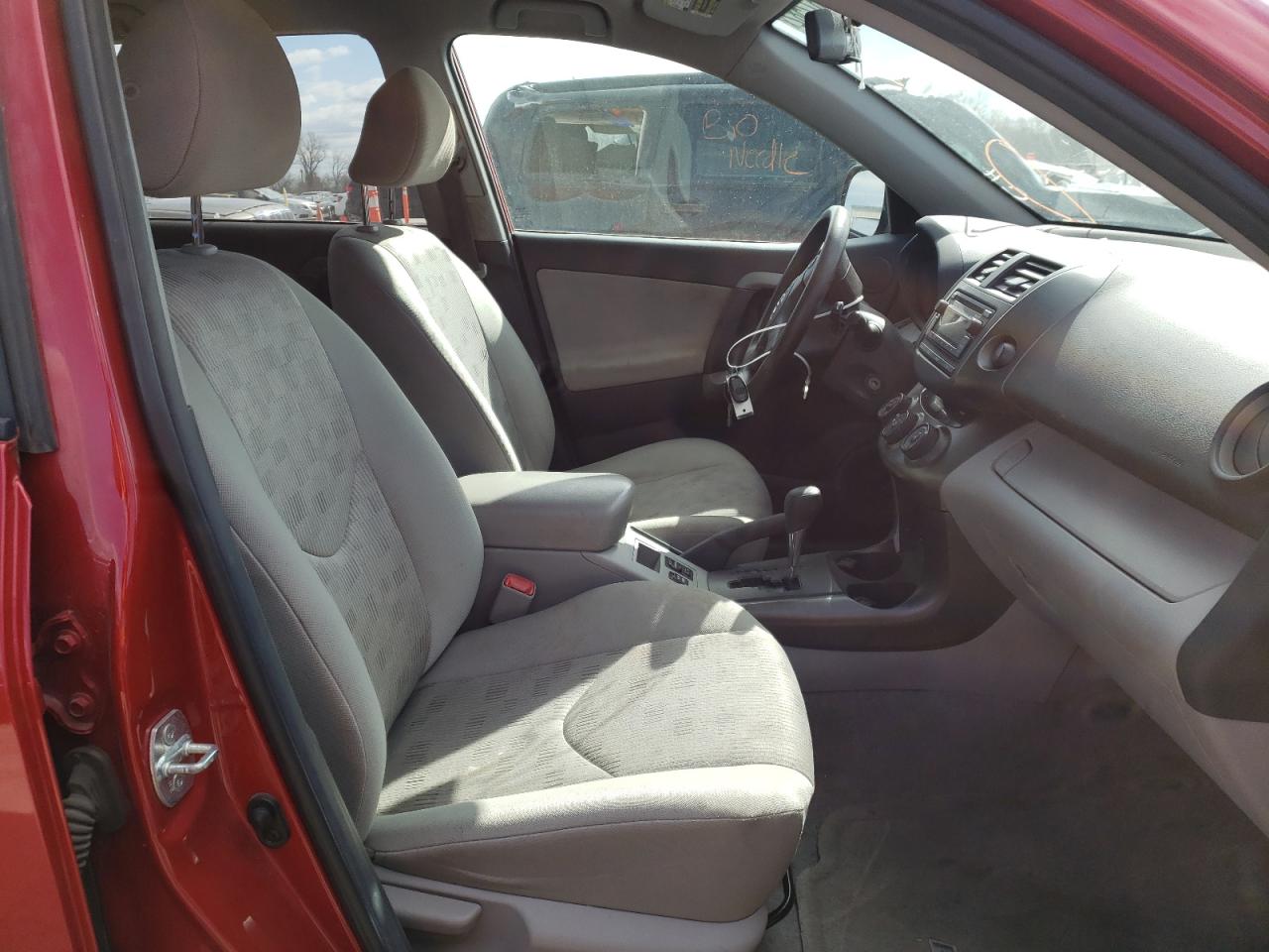 Photo 5 from auction – 2012 TOYOTA RAV4 with VIN 2T3ZF4DV1CW148550
