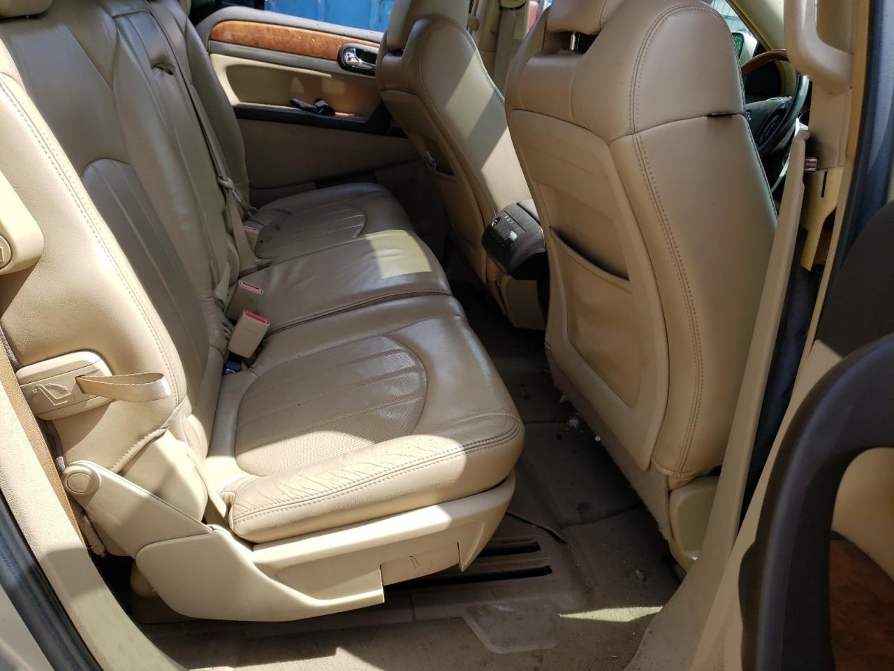 Photo 6 from auction – 2010 BUICK ENCLAVE CX with VIN 5GALVCED5AJ116688