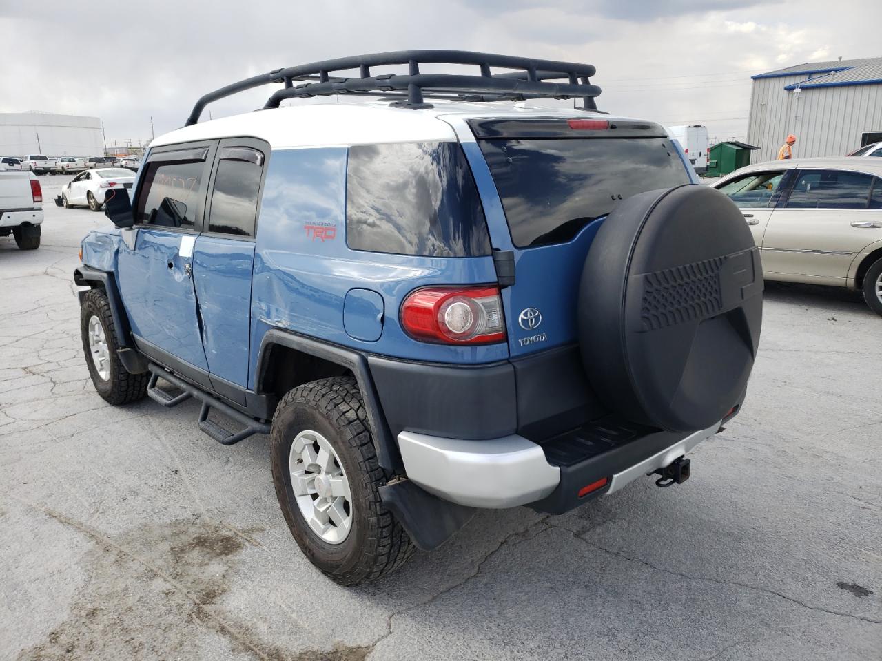 Photo 3 from auction – 2012 TOYOTA FJ CRUISER with VIN JTEBU4BF4CK146086