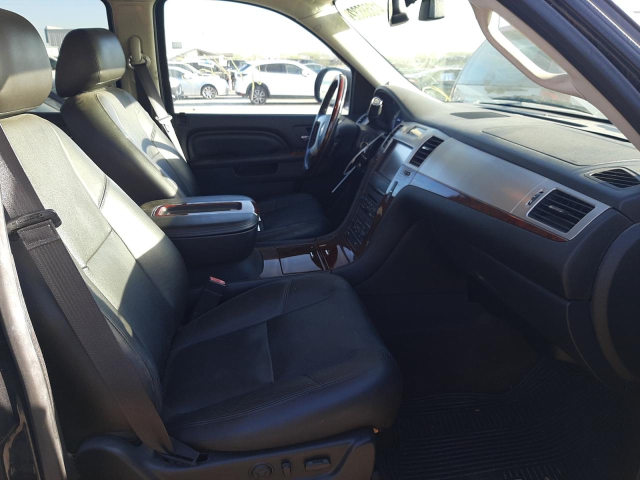 Photo 5 from auction – 2013 CADILLAC ESCALADE P with VIN 1GYS3CEF8DR173579