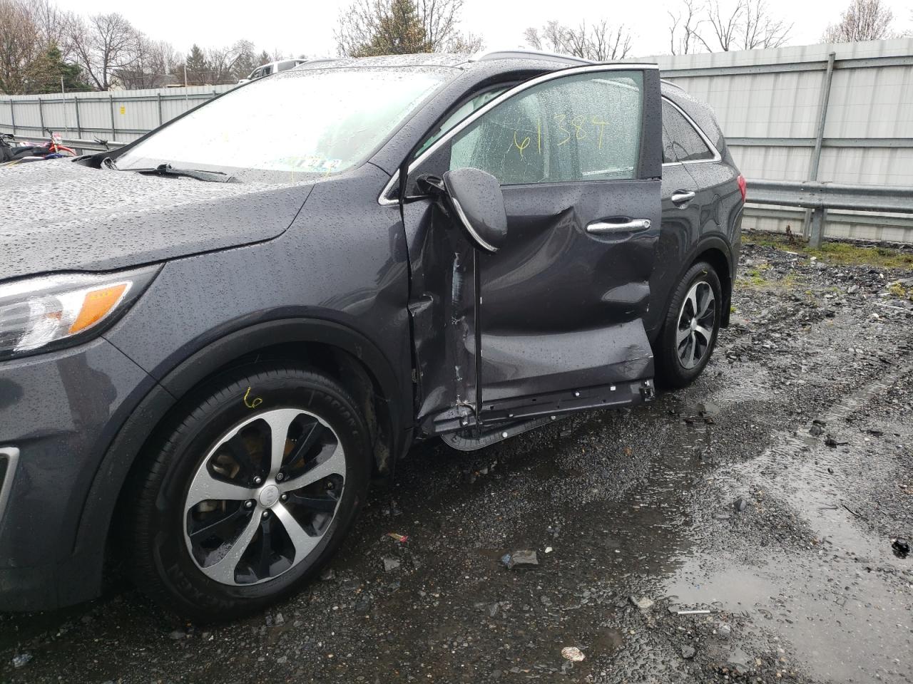 Photo 9 from auction – 2016 KIA SORENTO EX with VIN 5XYPH4A16GG126826