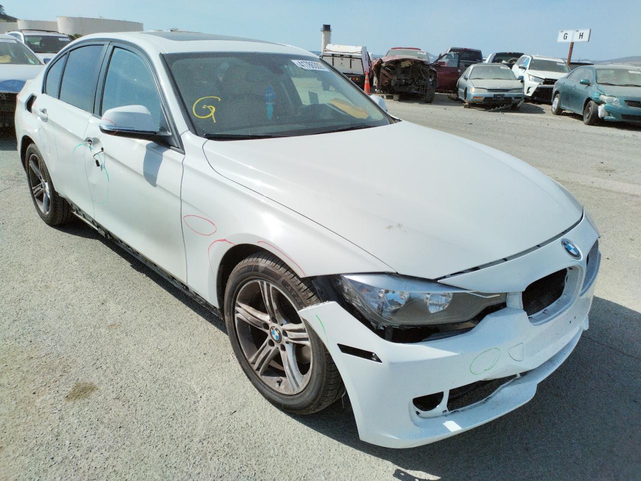 BMW 328 I SULE 2012 مع رقم تعريف المركبة WBA3C1C56CF430857 - صورة من المزاد