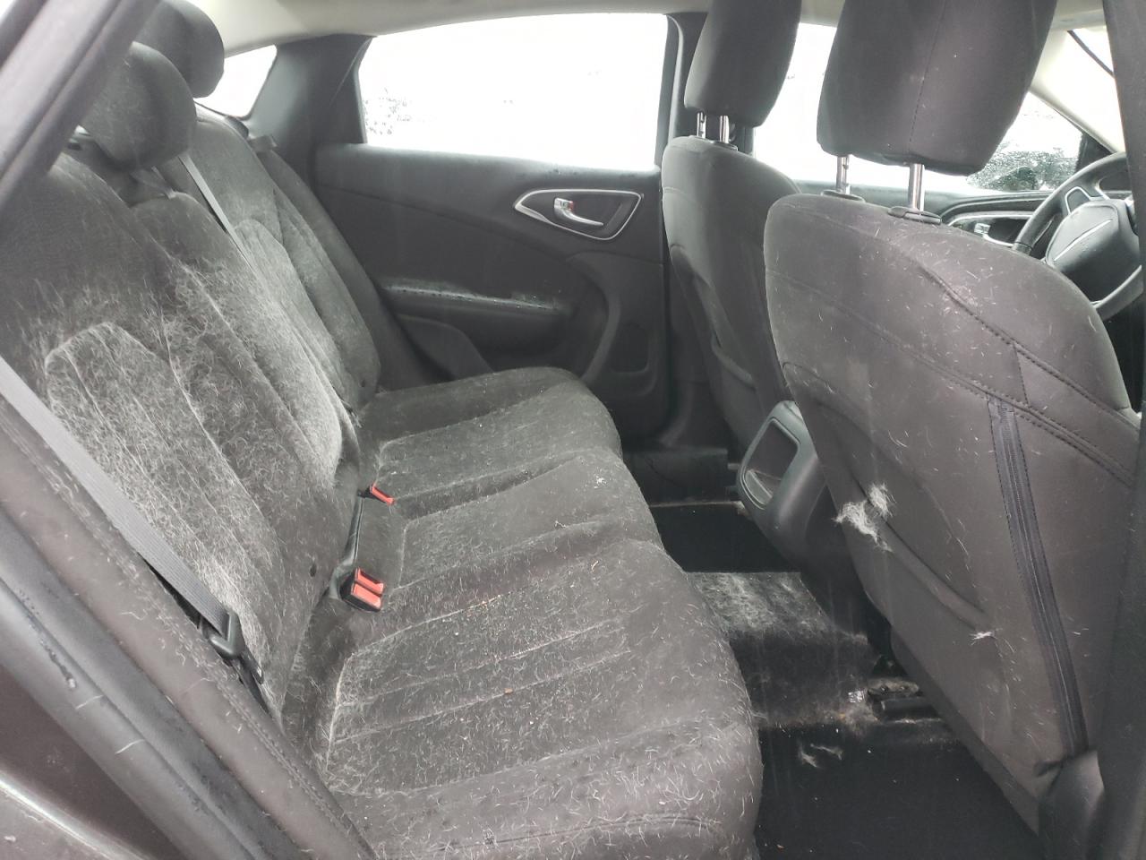 Photo 6 from auction – 2015 CHRYSLER 200 LIMITE with VIN 1C3CCCAB7FN534537