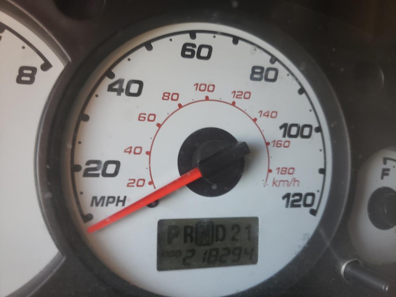Photo 8 from auction – 2003 FORD ESCAPE XLT with VIN 1FMYU03163KE18868