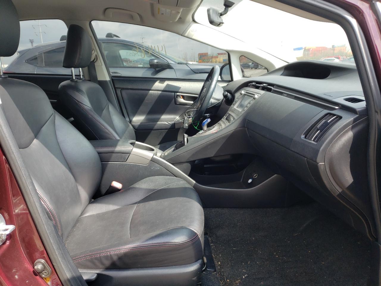 Photo 5 from auction – 2013 TOYOTA PRIUS with VIN JTDKN3DU7D5611483