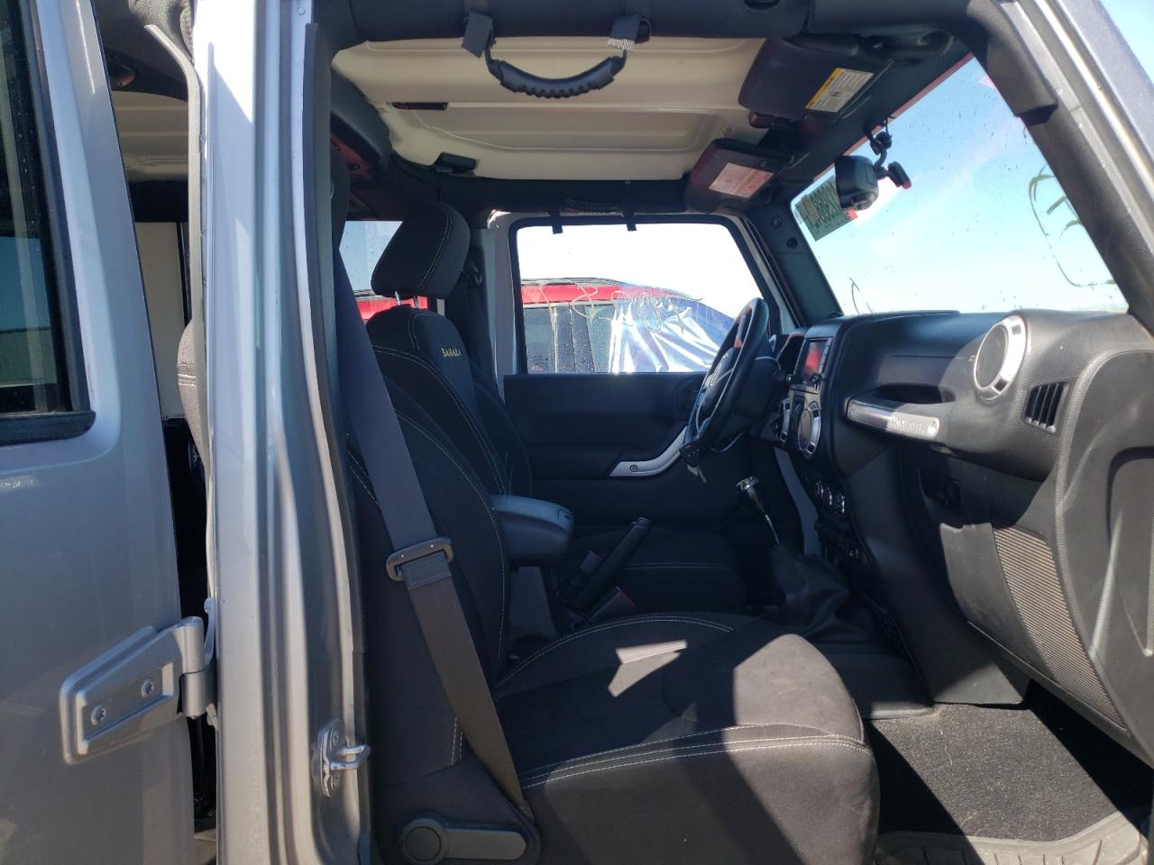 Photo 5 from auction – 2014 JEEP WRANGLER U with VIN 1C4BJWEG0EL150789