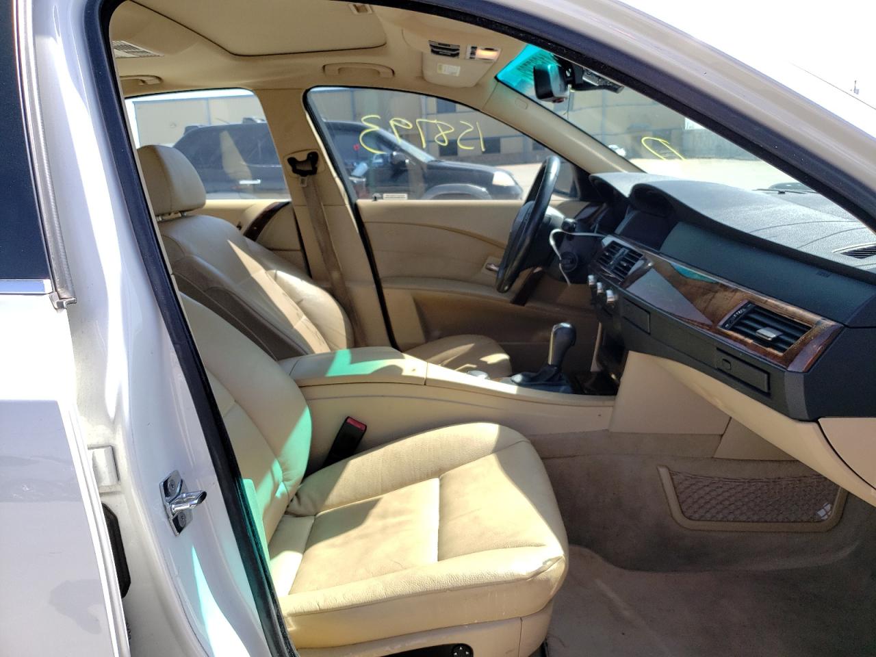 Photo 5 from auction – 2007 BMW 525 I with VIN WBANE53527CW65936