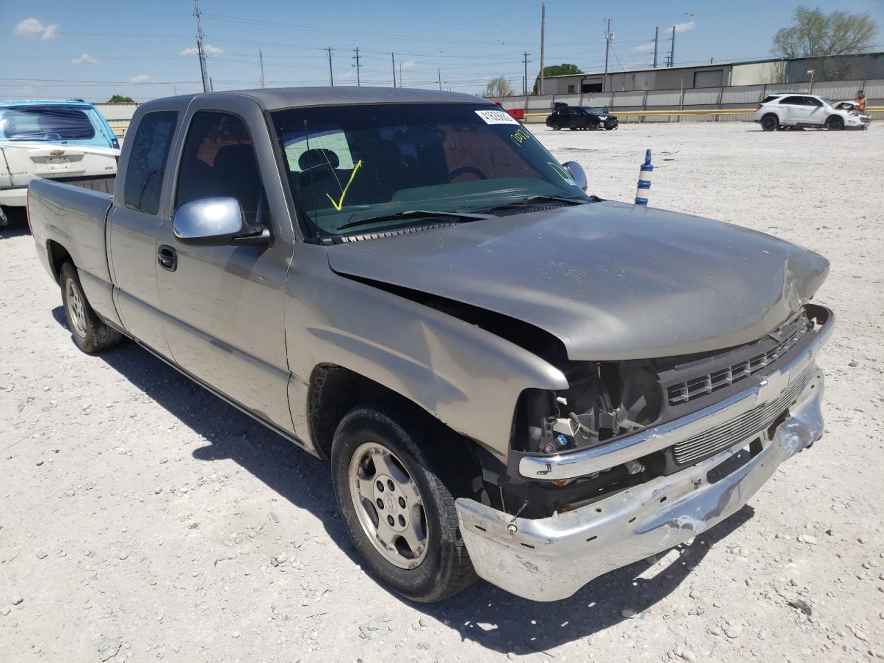 CHEVROLET SILVERADO 2001 with VIN 2GCEC19V111120123 - Photo from auction