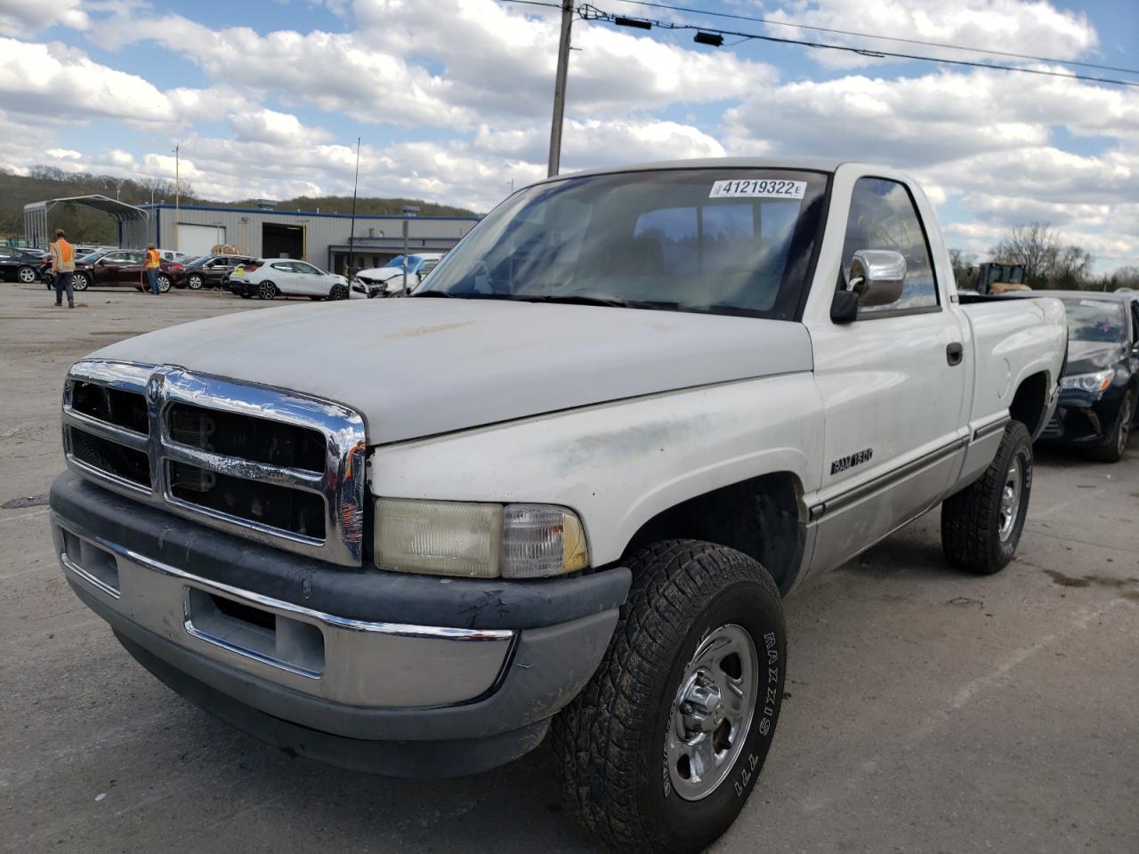 Photo 2 from auction – 1994 DODGE RAM 1500 with VIN 3B7HF16Y1RM540858