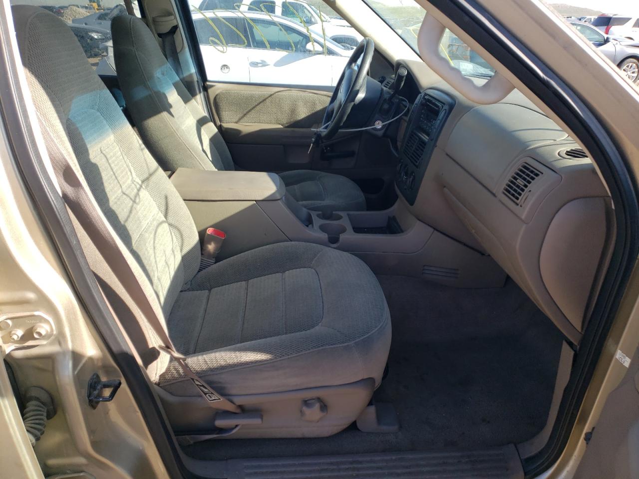 Photo 5 from auction – 2002 FORD EXPLORER X with VIN 1FMZU73EX2UA60855