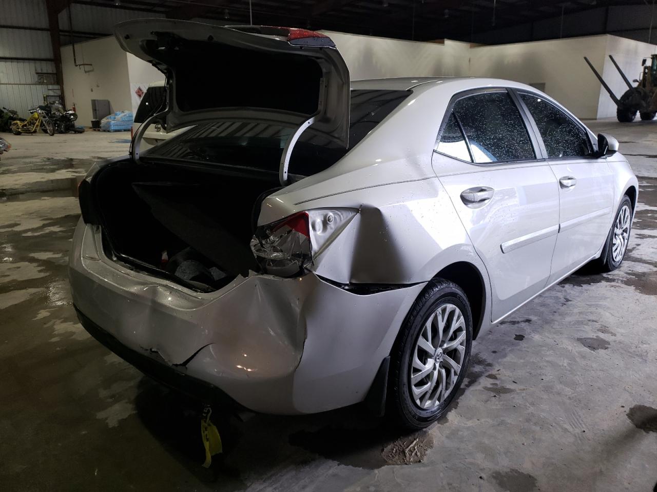 Photo 4 from auction – 2017 TOYOTA COROLLA L with VIN 2T1BURHE3HC838817