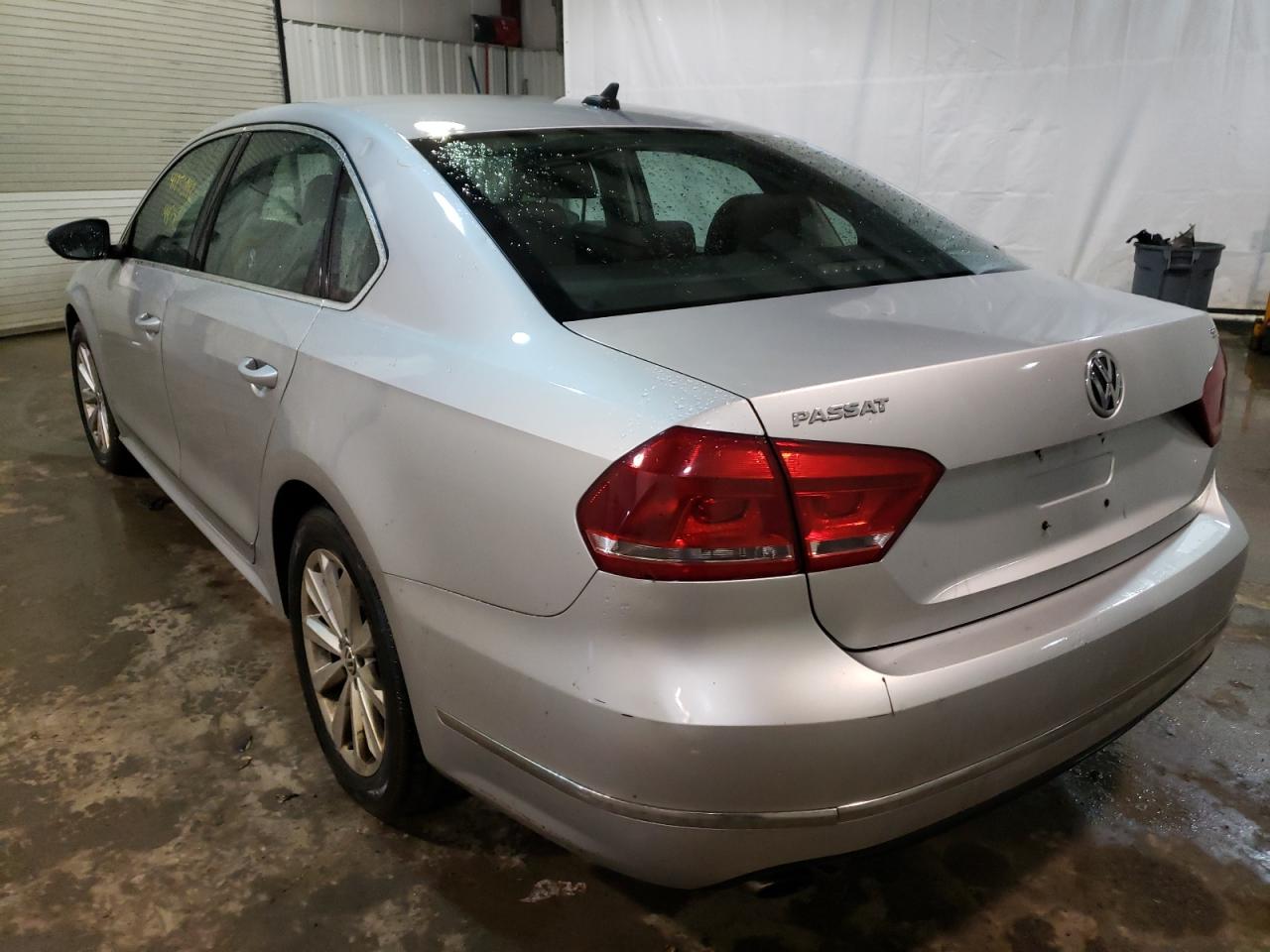 Photo 3 from auction – 2012 VOLKSWAGEN PASSAT SEL with VIN 1VWCP7A36CC104244