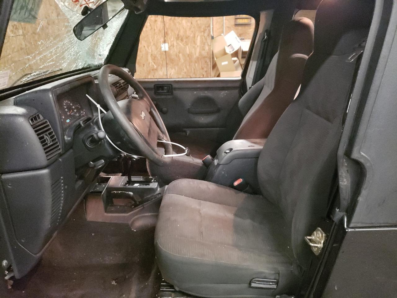 Photo 5 from auction – 2005 JEEP WRANGLER / with VIN 1J4FA44S25P359479