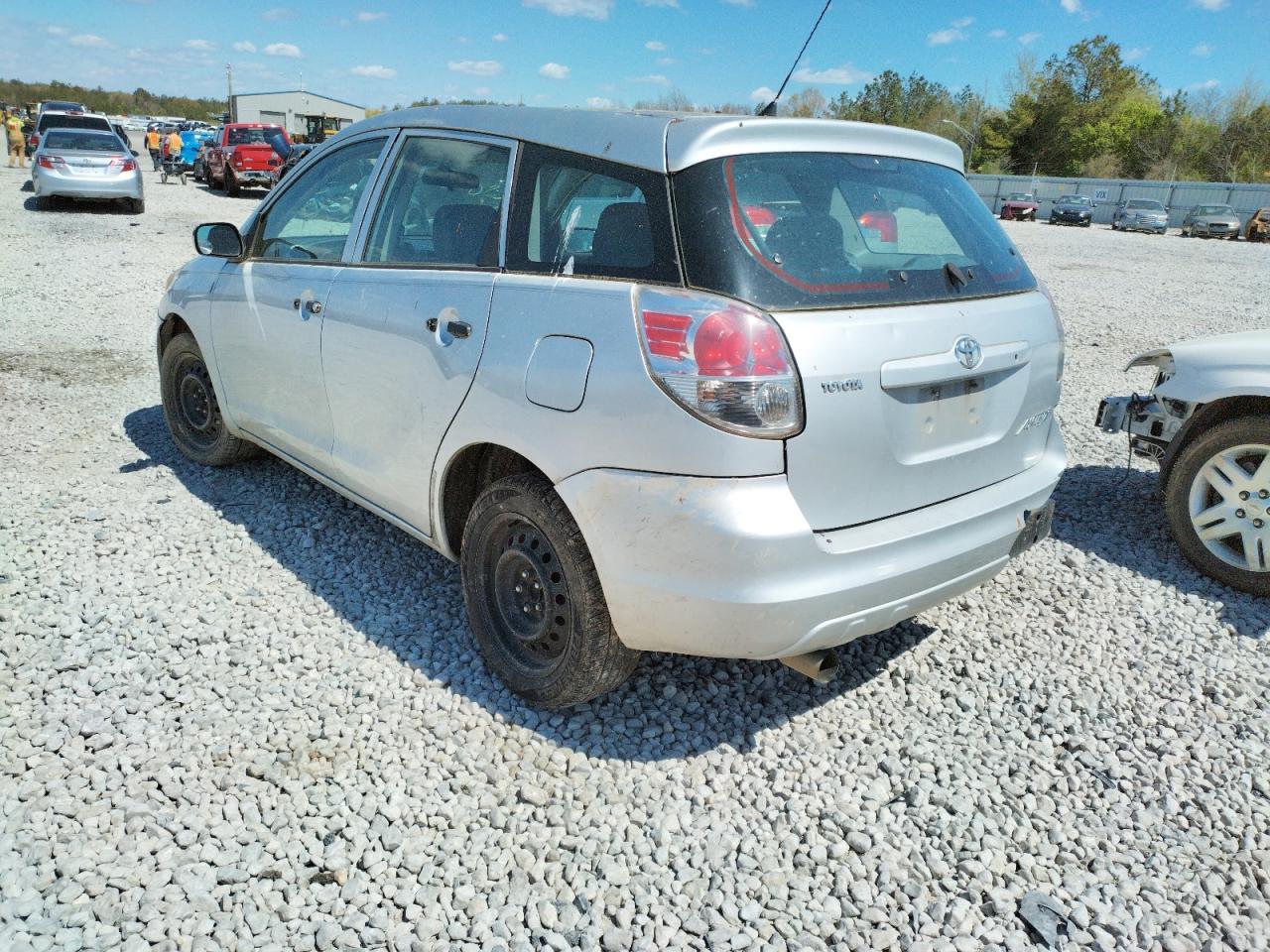 Photo 13 from auction – 2005 TOYOTA MATRIX S with VIN 2T1KR32E15C343373