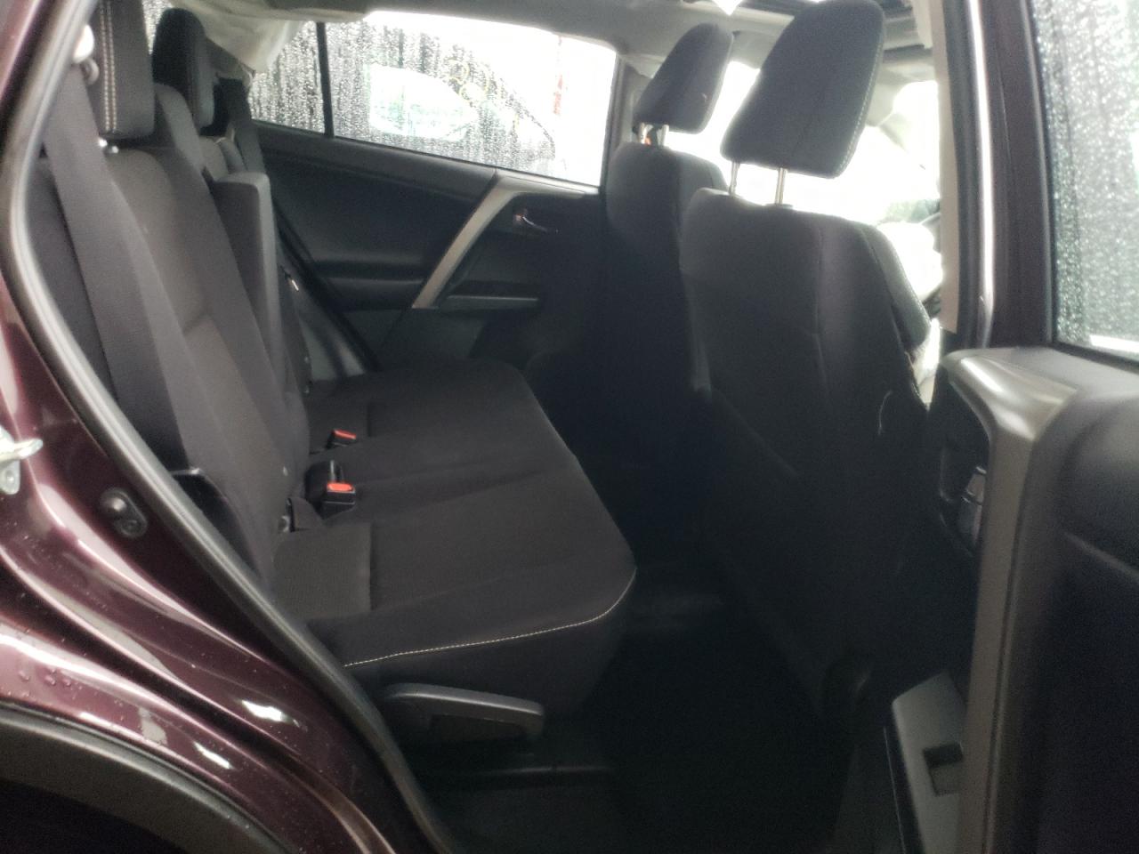 Photo 6 from auction – 2018 TOYOTA RAV4 ADVEN with VIN 2T3RFREV2JW826666