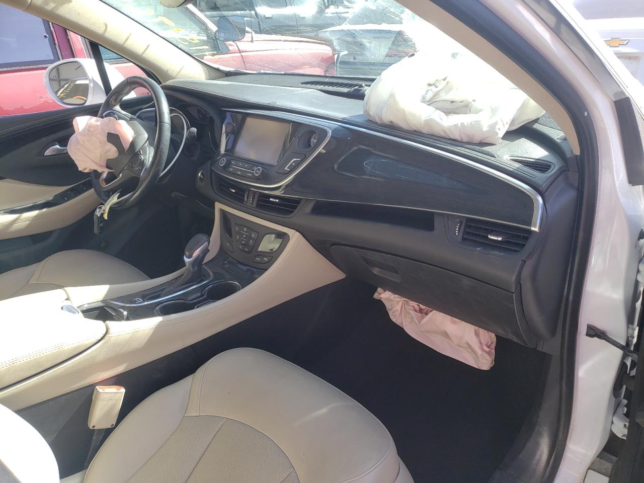 Photo 9 from auction – 2017 BUICK ENVISION E with VIN LRBFXBSAXHD126912