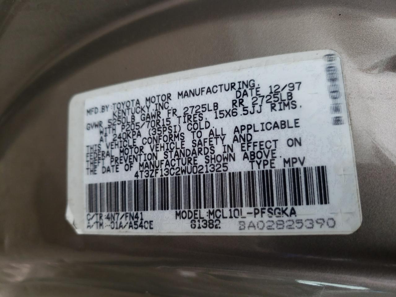 Photo 10 from auction – 1998 TOYOTA SIENNA with VIN 4T3ZF13C2WU021325