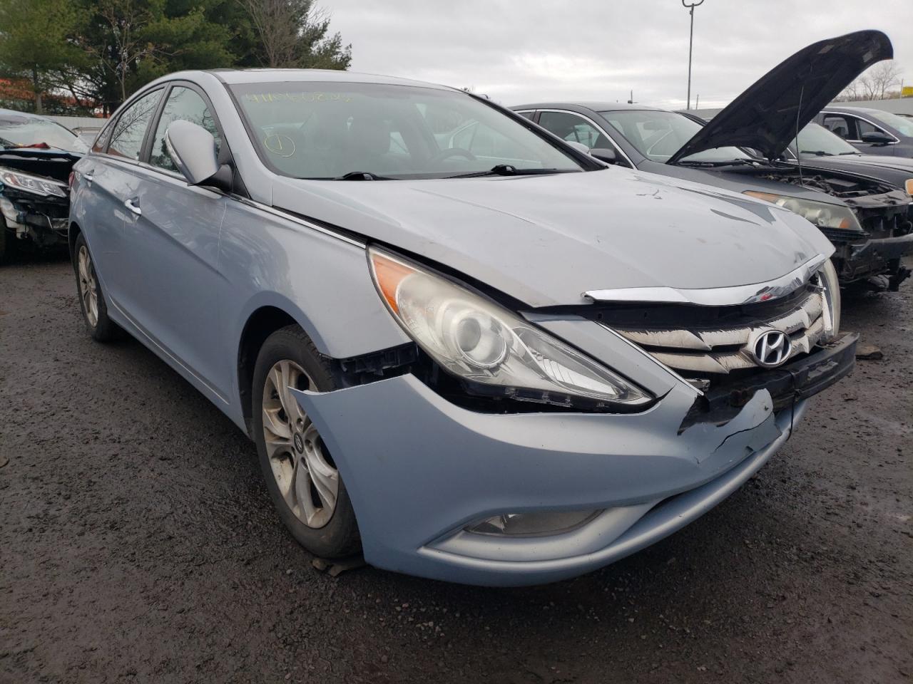 HYUNDAI SONATA SE 2011 with VIN 5NPEC4AC4BH215559 - Photo from auction