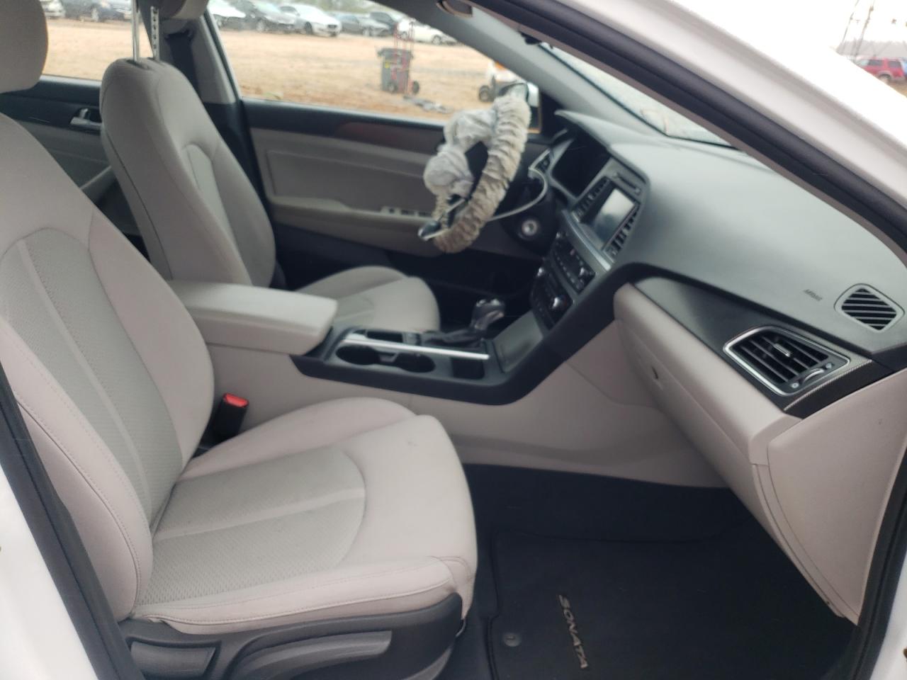 Photo 5 from auction – 2016 HYUNDAI SONATA SPO with VIN 5NPE34AF8GH433182