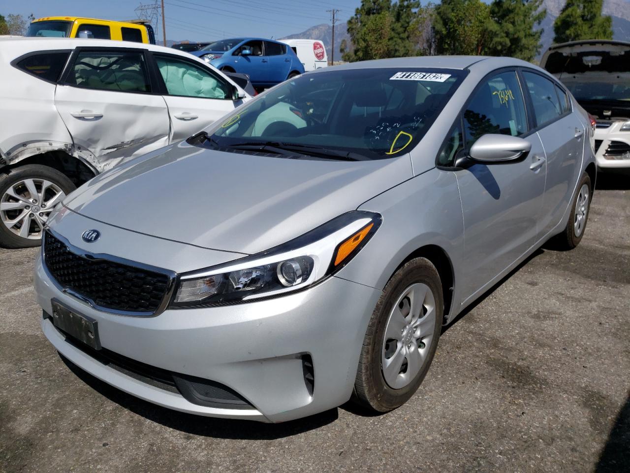 Photo 2 from auction – 2017 KIA FORTE LX with VIN 3KPFK4A70HE047667