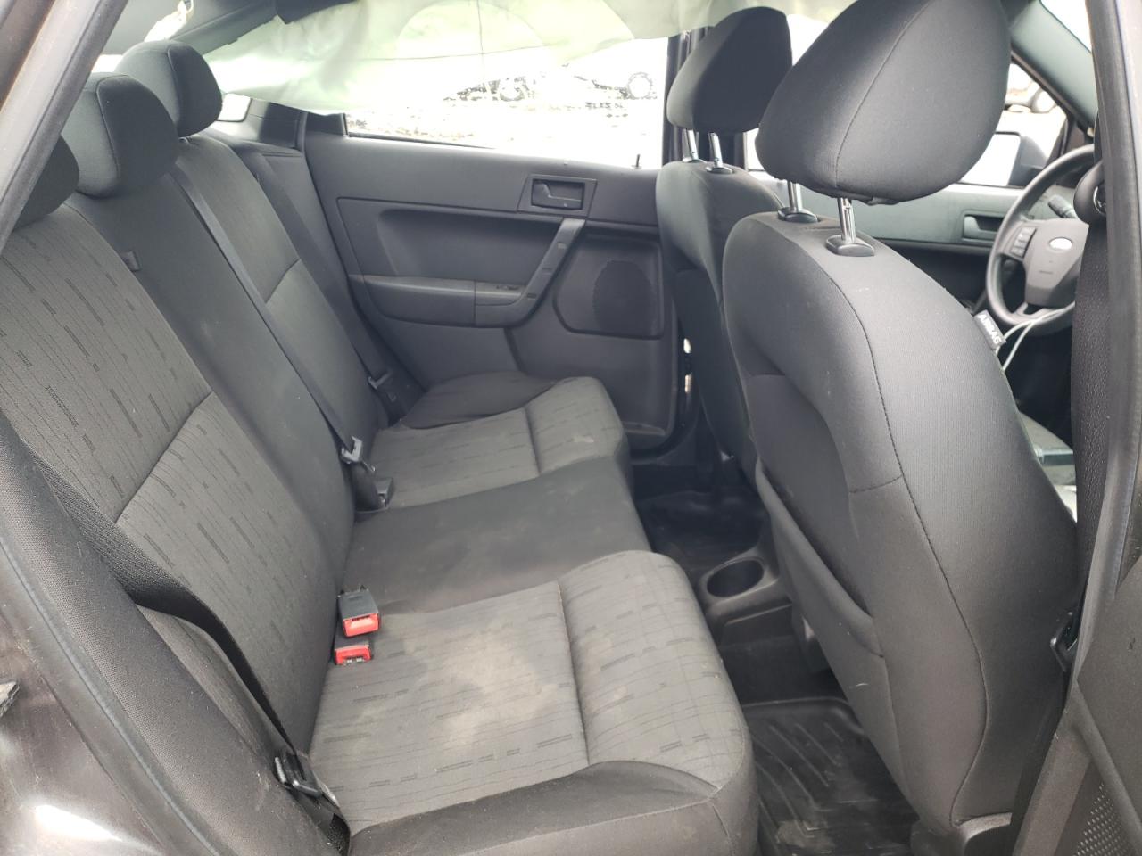 Photo 6 from auction – 2010 FORD FOCUS SE with VIN 1FAHP3FN2AW122995