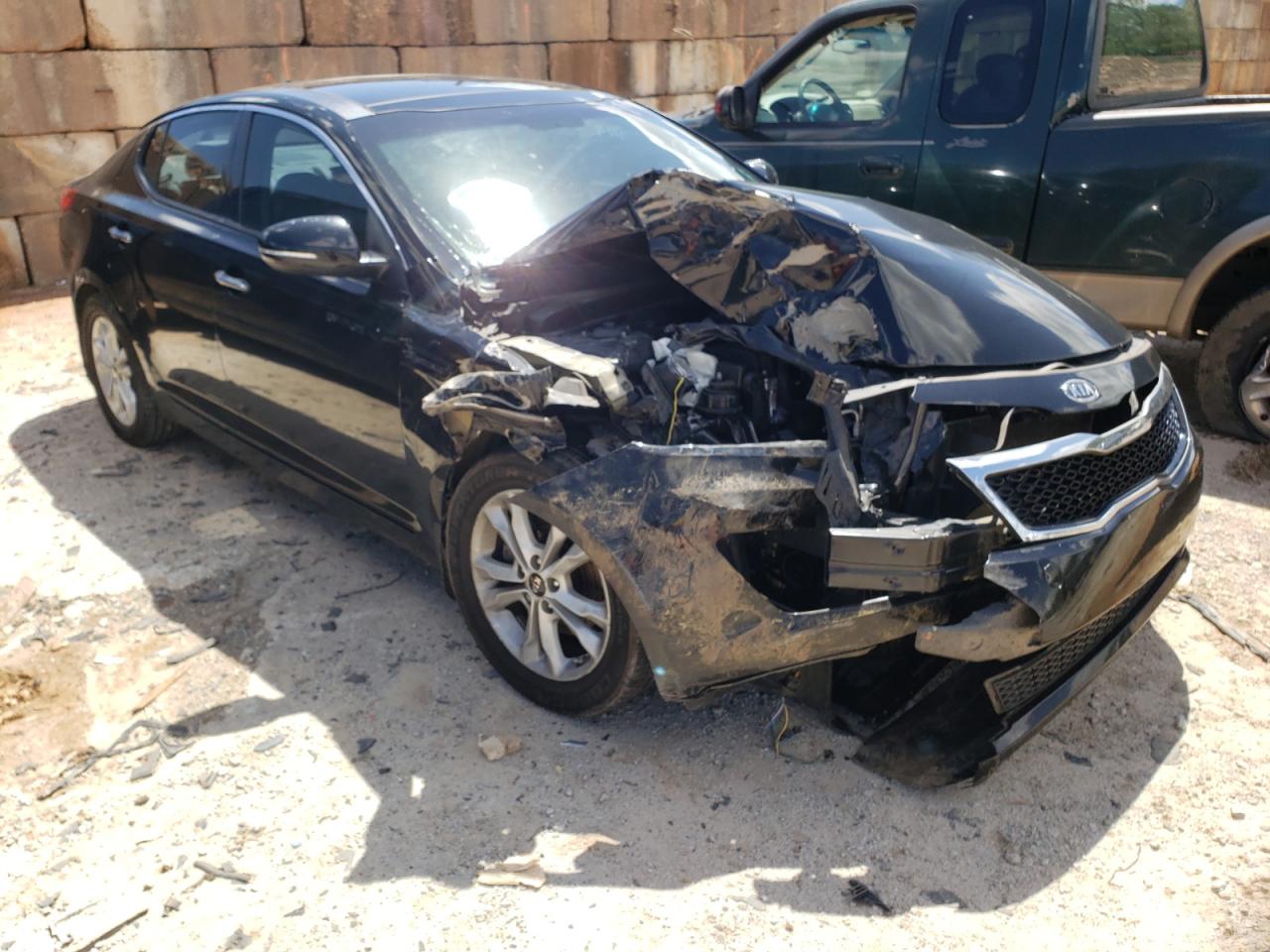 KIA OPTIMA EX 2011 with VIN KNAGN4A72B5177977 - Photo from auction