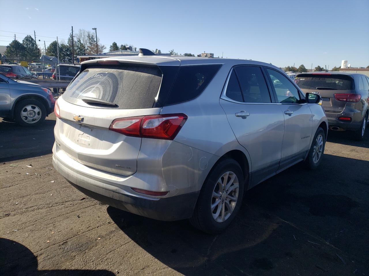Photo 4 from auction – 2018 CHEVROLET EQUINOX LT with VIN 3GNAXSEV1JS627971