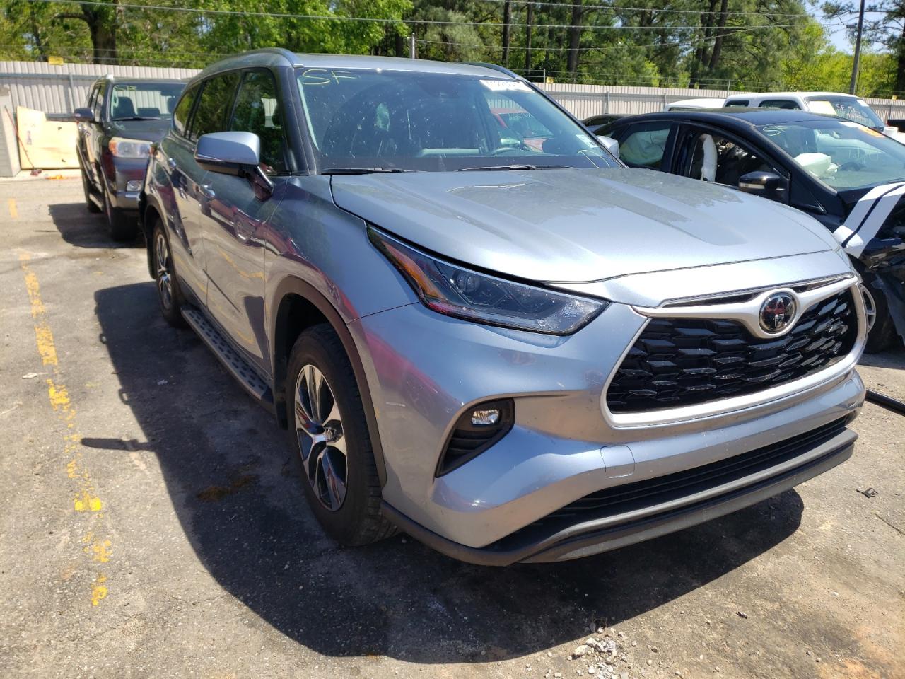 Photo 1 from auction – 2021 TOYOTA HIGHLANDER with VIN 5TDGZRAHXMS065972