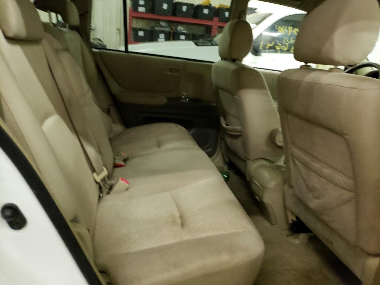 Photo 6 from auction – 2004 TOYOTA HIGHLANDER with VIN JTEHD21AX40028240