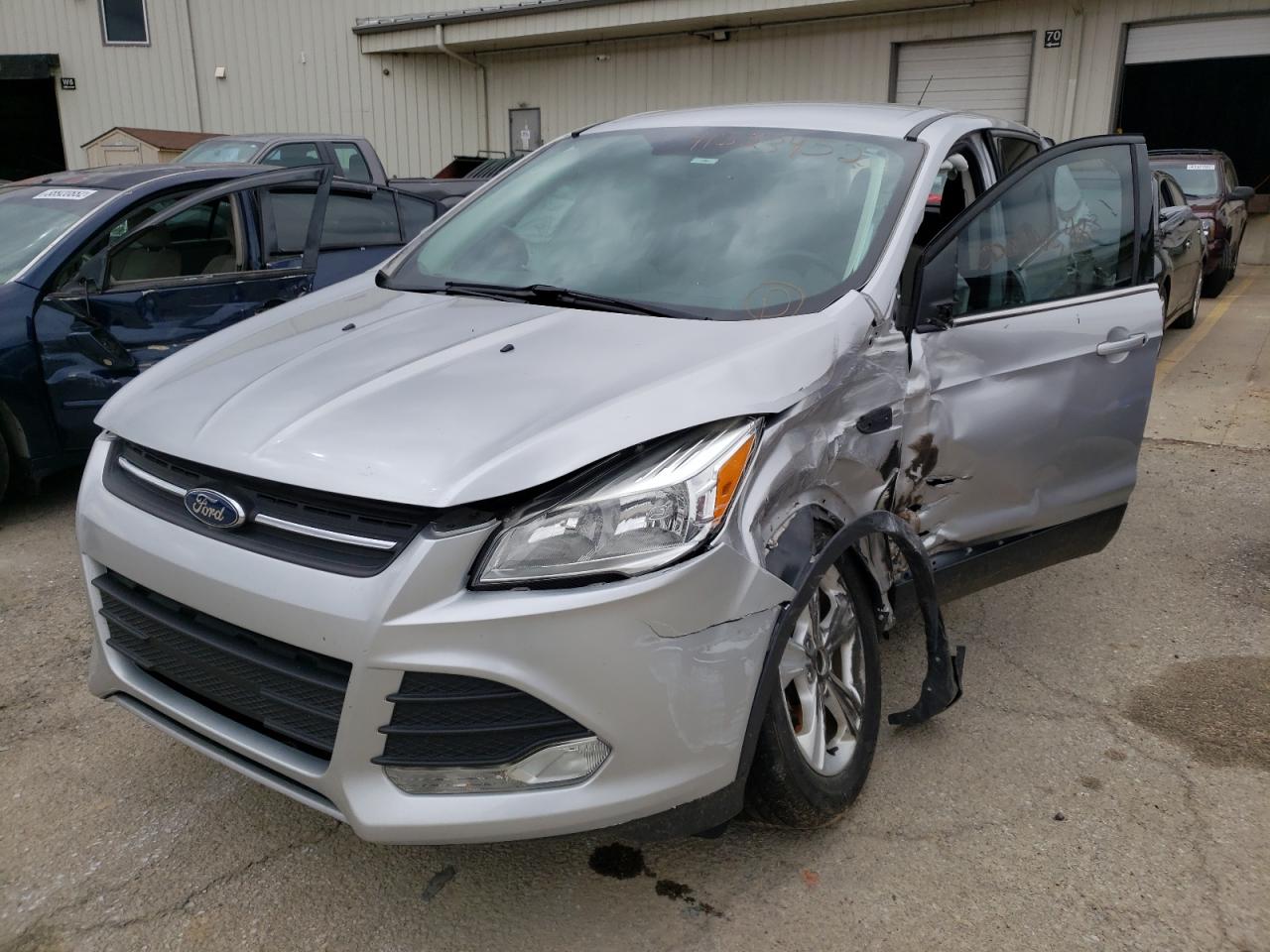 Photo 2 from auction – 2015 FORD ESCAPE SE with VIN 1FMCU0GX6FUB68596