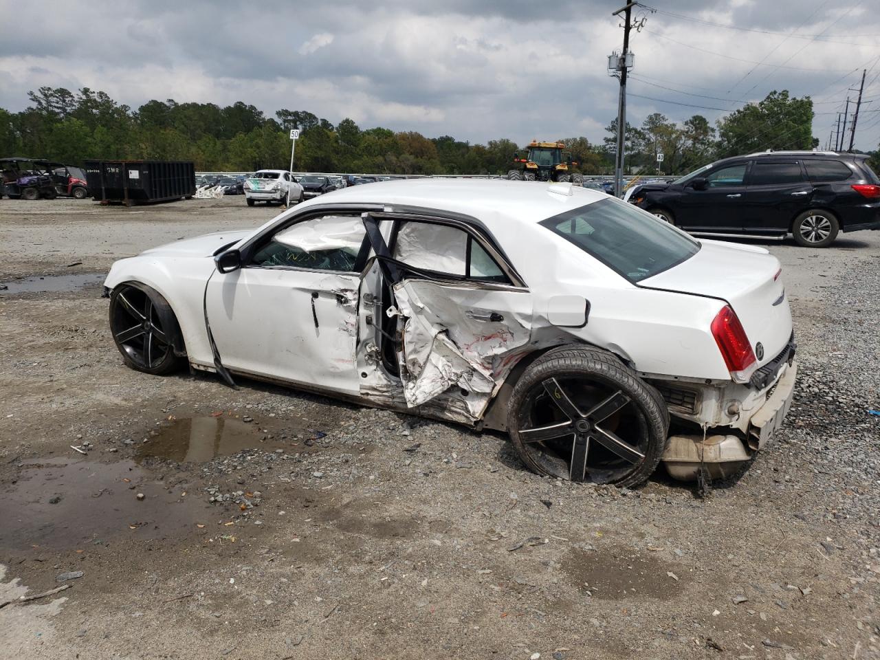 Photo 9 from auction – 2019 CHRYSLER 300 LIMITE with VIN 2C3CCAEG7KH689604