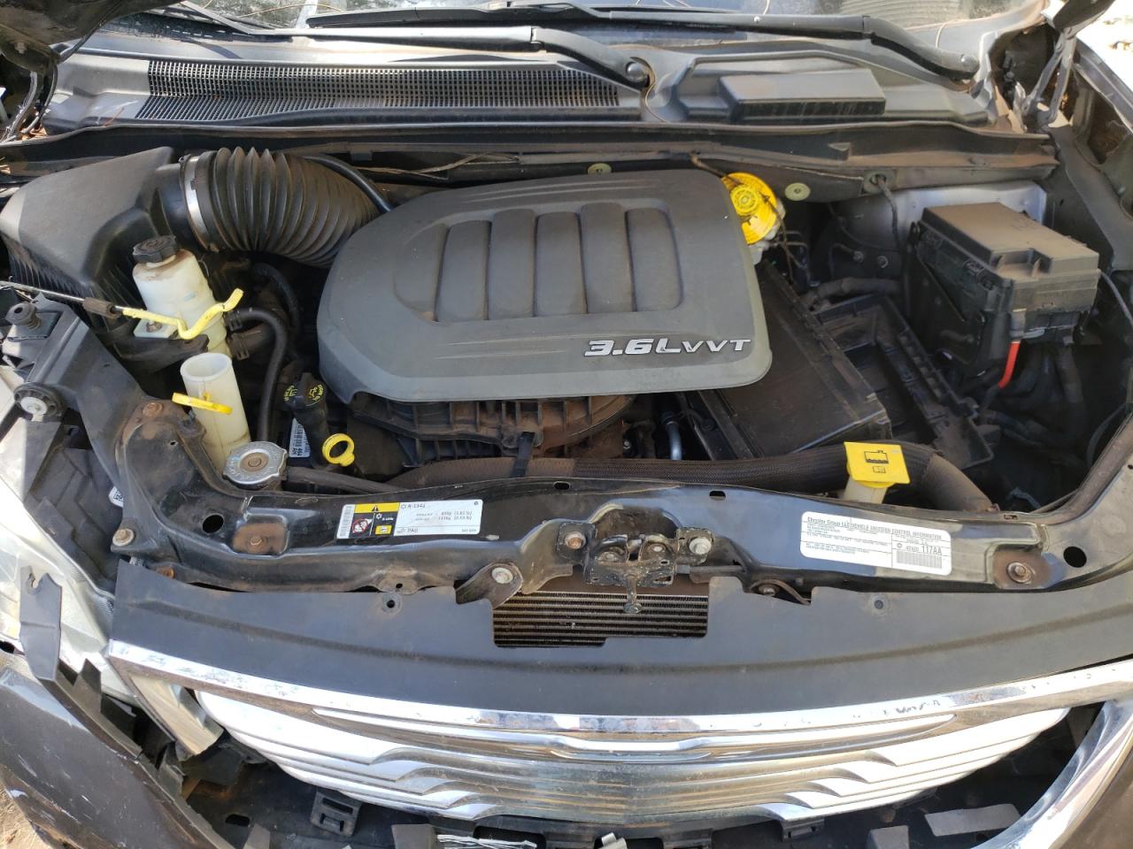 Photo 7 from auction – 2015 CHRYSLER TOWN & COU with VIN 2C4RC1BG3FR589249