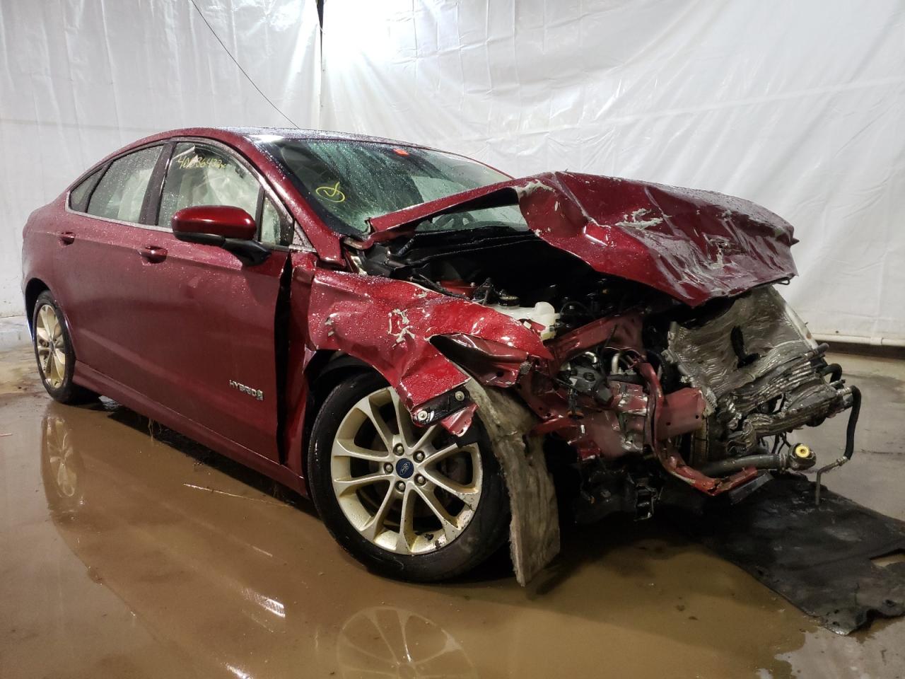FORD FUSION SE 2019 with VIN 3FA6P0LUXKR111216 - Photo from auction