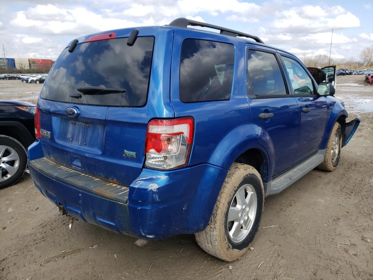 Photo 4 from auction – 2011 FORD ESCAPE XLT with VIN 1FMCU0DG5BKB45160