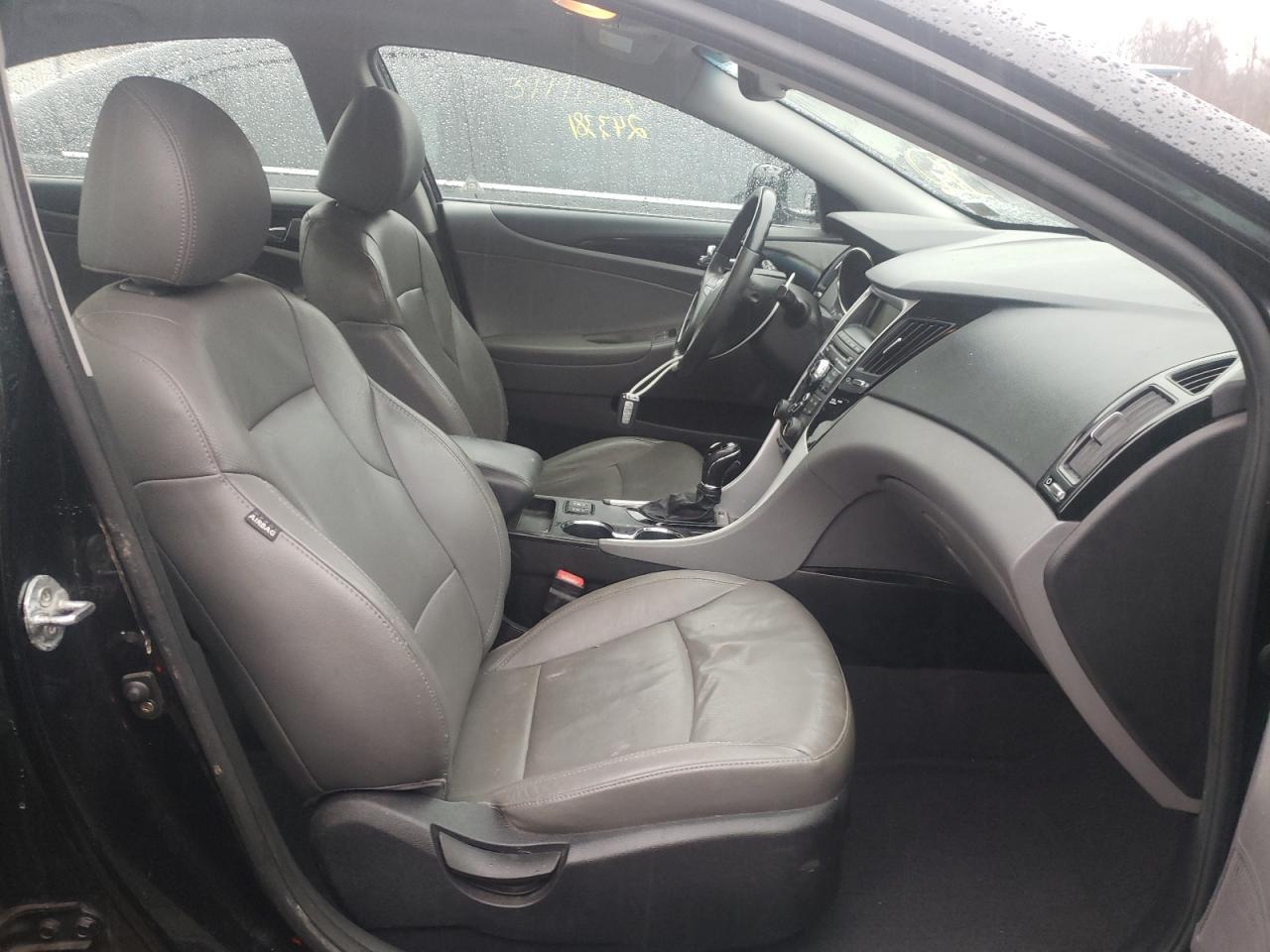 Photo 5 from auction – 2011 HYUNDAI SONATA SE with VIN 5NPEC4AC0BH255332